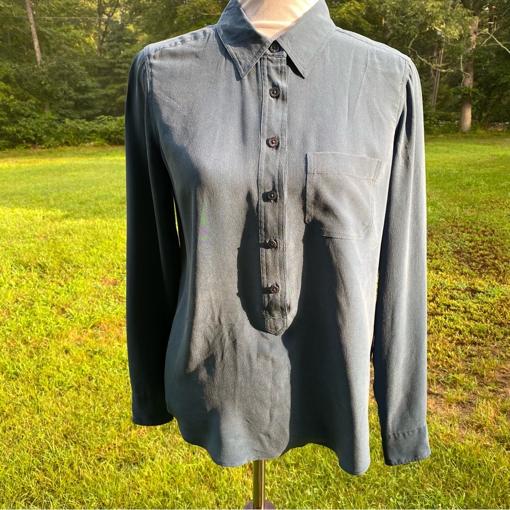 EQUIPMENT TOP BLOUSE BLUE SILK LONG SLEEVE POCKET BUTTON PLACKET Size S